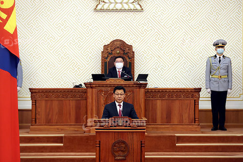 ВИДЕО: Ж.Эрдэнэбат УИХ-ын гишүүний тангараг өргөлөө