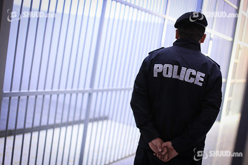 Бүлэглэн эрүү шүүлт тулгасан гэх мөрдөгч нарт холбогдох хэрэг прокурорт шилжлээ