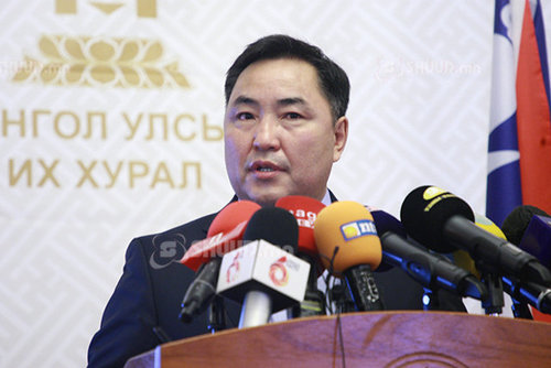 УИХ-ын гишүүн Б.Пүрэвдорж ахмадуудыг жагсаалд дуудлаа
