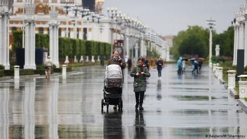 COVID-19: Москвачуудын тал орчим хувь нь дархлаатай болжээ