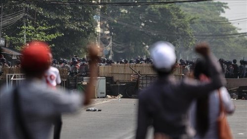 Хятад Мьянмар руу цэрэг оруулжээ