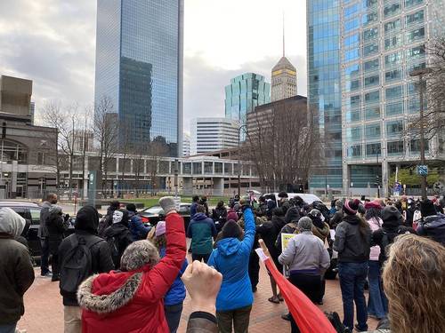 АНУ-д цагдаагийнхны эсрэг тайван жагсаал болж байна