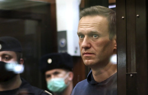 Навальный өлсгөлөнгөө зогсоожээ