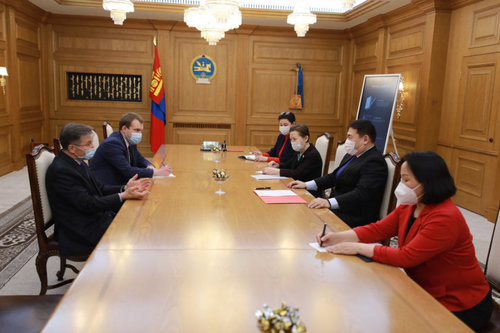 Иргэдээ дархлаажуулах ажлыг эрчимтэй зохион байгуулж байгаад баяр хүргэв