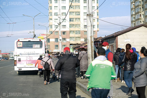 Тээврийн хөдөлгөөнийг хязгаарласан ч иргэдийн хөдөлгөөн нэмэгдэв