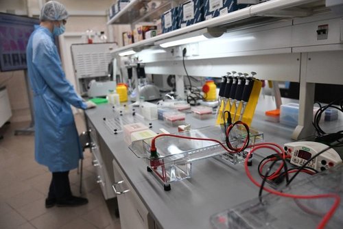 Оросын коронавирусээс сэргийлэх вакцин боловсруулагчид хакерын довтолгоонд өртжээ