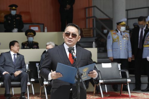 Х.Баттулга энхийг сахиулагчдад төрийн одон, медаль гардууллаа