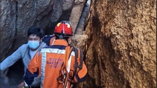 Хаданд хавчуулагдсан иргэнийг аварлаа