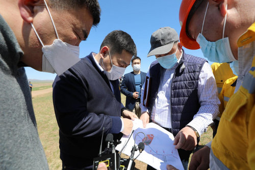 Чингис хот-Бэрх чиглэлийн хатуу хучилттай автозамыг ирэх онд ашиглалтад оруулна