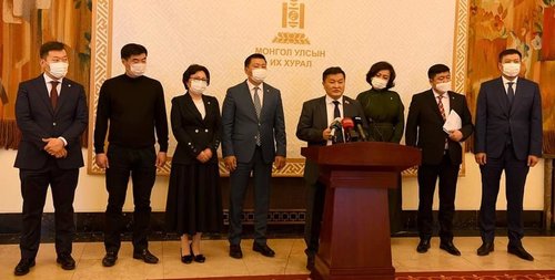 Б.Энхбаяр: Туул гол дагуу олгосон газрын 19 зөвшөөрлийг цуцлуулна