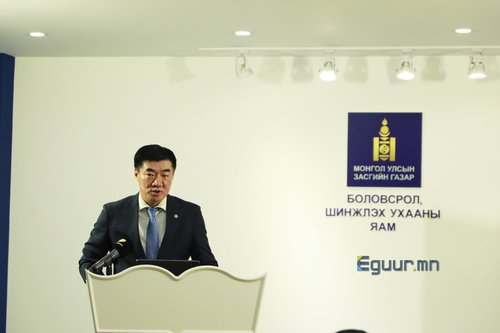 С.Бямбацогт: “Залуус-Хөгжлийн түүчээ” уралдаанд 1630 төгсөгч оролцсоноос таван сурагч шалгарлаа