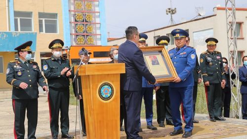 Хурандаа генерал С.Равдангийн нэрэмжит шагналыг хошууч Г.Ганжигүүрт хүртээлээ