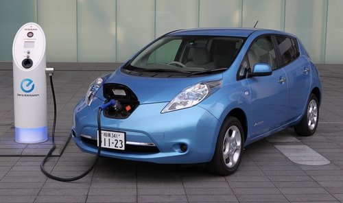 ОХУ: Иргэдийн тал орчим хувь нь цахилгаан машин авах хүсэлтэй