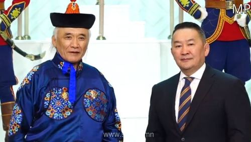 С.Сүхбаатар: Монголчуудаа хөдөлмөрлөж, авьяасаа гараарай