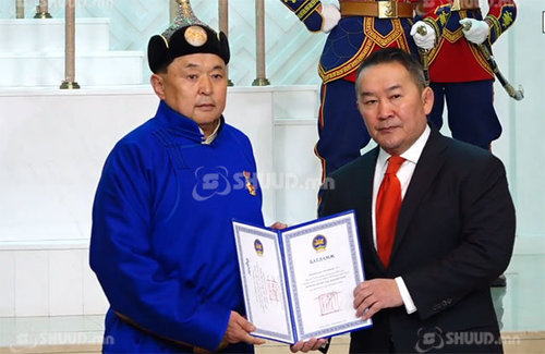 ВИДЕО: Д.Дагвадоржид Монгол Улсын Тод манлай уяач цол хүртээв