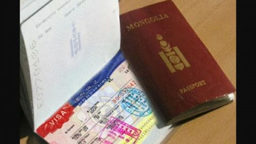 Тусгай үүргийн нислэгээр эх орондоо ирсэн иргэдийн анхааралд