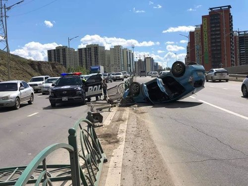 Яармагийн гүүрний урд осол гарчээ