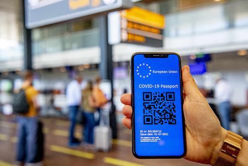 Европын холбоонд вакцины гэрчилгээ үйлчилж эхэллээ