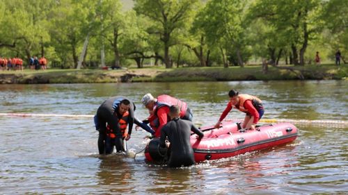 Усны ослын дуудлагаар хоёр иргэний амь насыг авран хамгаалжээ