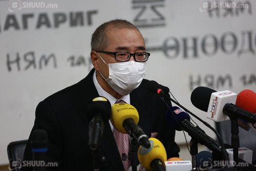 С.Төмөр: Цагдаа намайг газар унагааж, толгой руу цохиж зодсон