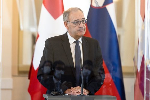 Швейцарын Ерөнхийлөгч Путиний шулуун занг үнэлдэг гэв