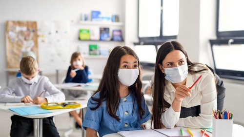 Хичээл эхлэхээс өмнө сурагчдыг вакцинд хамруулна