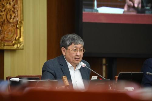 Ч.Хүрэлбаатар: Төр данхайх тал руугаа явж байна