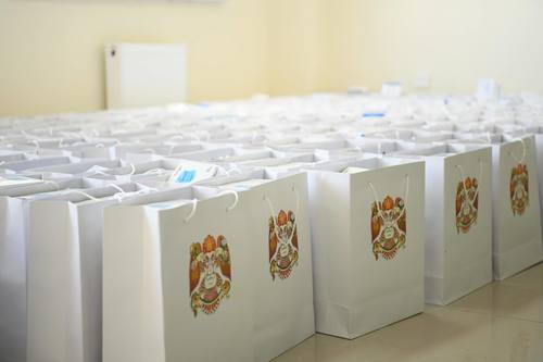 Халдварт өртсөн жирэмсэн эхчүүдэд “Амин дэмийн багц” хүргүүлжээ