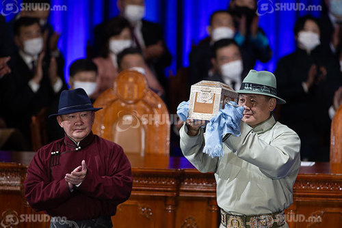 ФОТО: Ерөнхийлөгч У.Хүрэлсүхийн тангараг өргөх ЁСЛОЛ