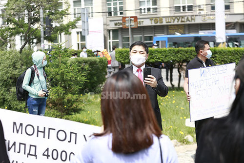 ВИДЕО: Иргэд хавдар судлалын шинэ эмнэлэг барьж өгөхийг шаардаж байна