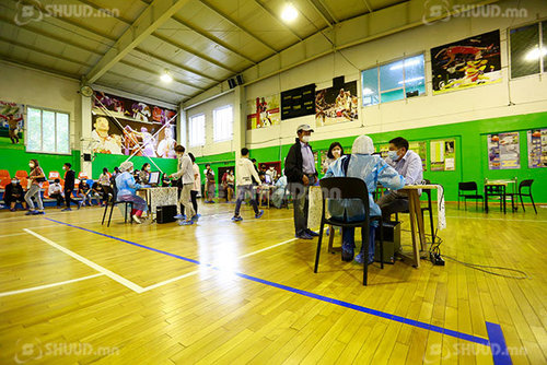 Хүүхдүүд идэвхтэй, эмч нар завгүй байна