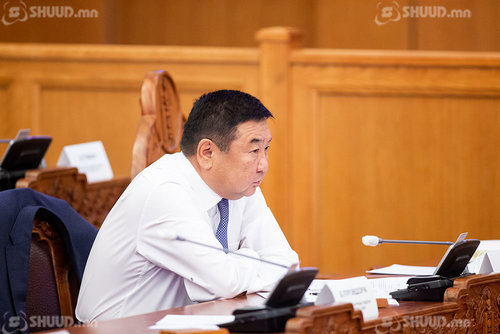 Д.Ганбат: Нийслэлийн албан хаагчид Манила хотын зочид буудалд өдөр шөнөгүй архидсан