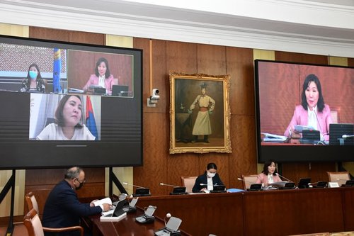 Нийгмийн бодлогын байнгын хорооны хуралдаанаар таван асуудал хэлэлцэв