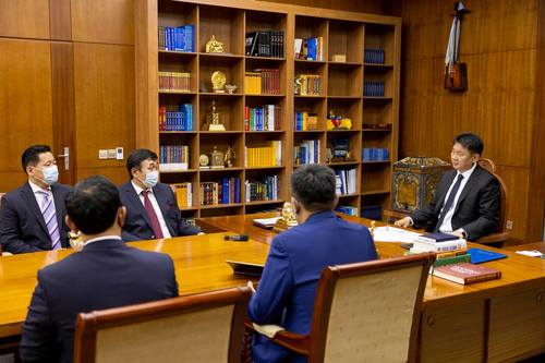 Төрийн тэргүүн бол нэг намын биш ард түмний Ерөнхийлөгч байх учиртай