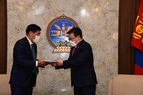 УИХ-ын хяналт, шалгалтын тухай анхдагч хуулийн төслийг өргөн барив