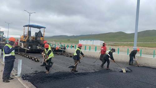 Налайхын замын ажил 90 хувийн гүйцэтгэлтэй байна