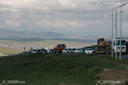 Нийслэлээс 81 мянган хүн орон нутаг руу зорчжээ