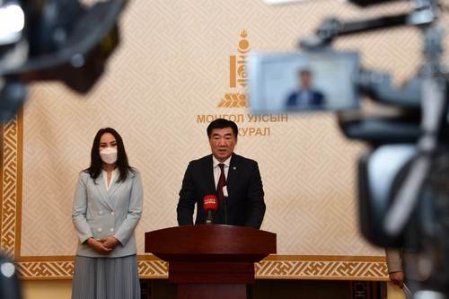 Хүний эрхээр “бамбай” хийхгүй байхыг хуулиар зохицуулж өглөө