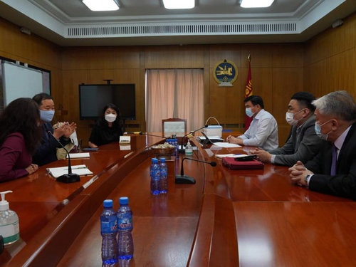 ПГУ шинжилгээний хариуг цагийн дотор гаргах бичил лабораторийг танилцуулав