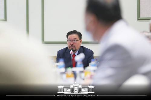 Г.Занданшатар: Төрийн албан хаагч гэхээсээ “энэний хүн, тэрний хүн” гэсэн шошигтой болжээ