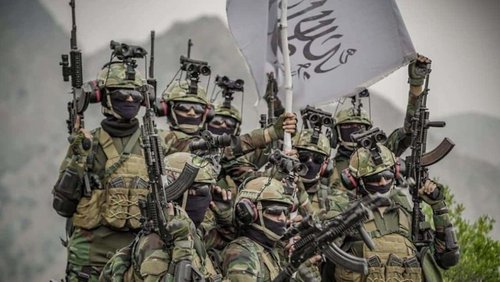 Афганистан: Талибууд нисэх буудлыг бүрэн хяналтдаа авна