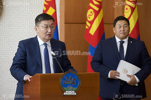 Я.Содбаатар: Ерөнхийлөгч шүүгчийг томилдог, хариуцлага тооцдог эрхээсээ татгалзаж байна