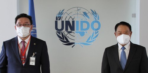 НҮБ-ын Үйлдвэр хөгжлийн байгууллагын Ерөнхий захирал Ли Ёнгтой уулзалт хийв