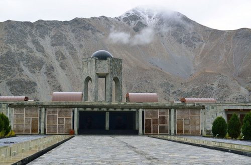 Талибууд Панжшер дэх Ахмад Шах Масудын бунханыг сэргээн засварлажээ