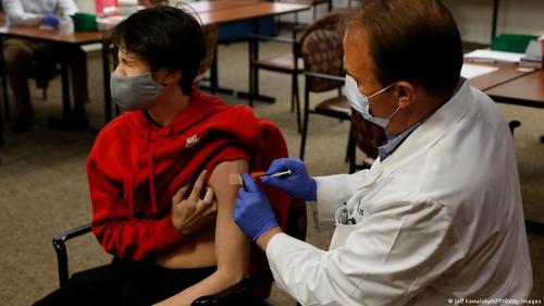 Ирланд хүн амынхаа 89 хувийг дархлаажуулжээ