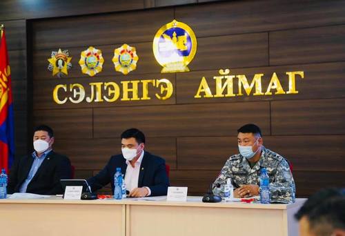 Сэлэнгэ аймгийн нэгдсэн эмнэлэгт зөөврийн рентген аппарат, ПСР төхөөрөмж олгоно