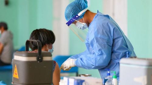 Өчигдөр вакцины I тунд 27, II тунд 89, III тунд 394, IV тунд 407 иргэн хамрагдлаа