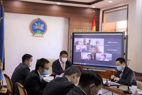 Газрын багц хуулийн төслийг хэлэлцлээ