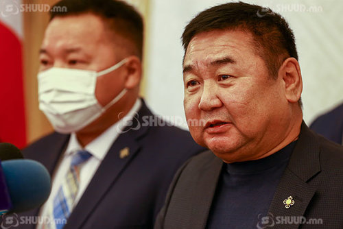 Ардчилсан нам дахин хоёр гишүүнээ хаслаа