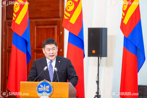 Л.Оюун-Эрдэнэ: Тендерийг хугацаанд нь зохион байгуулаагүй Засаг дарга нарт хариуцлага тооцно